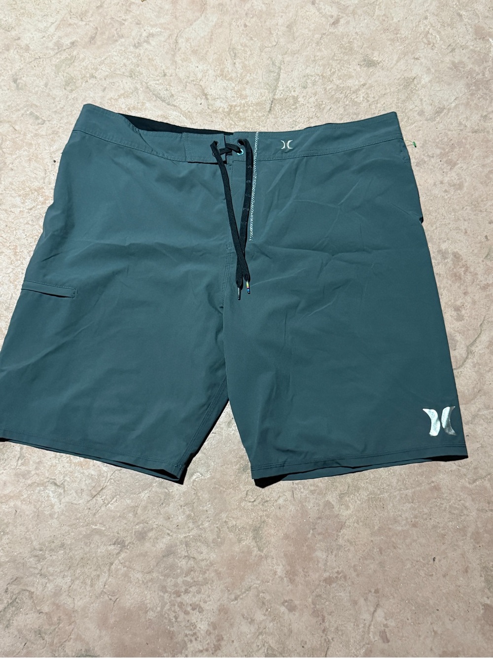 Hurley Phantom Men’s Solid Board Shorts Size 34 Drawstring Back Pocket